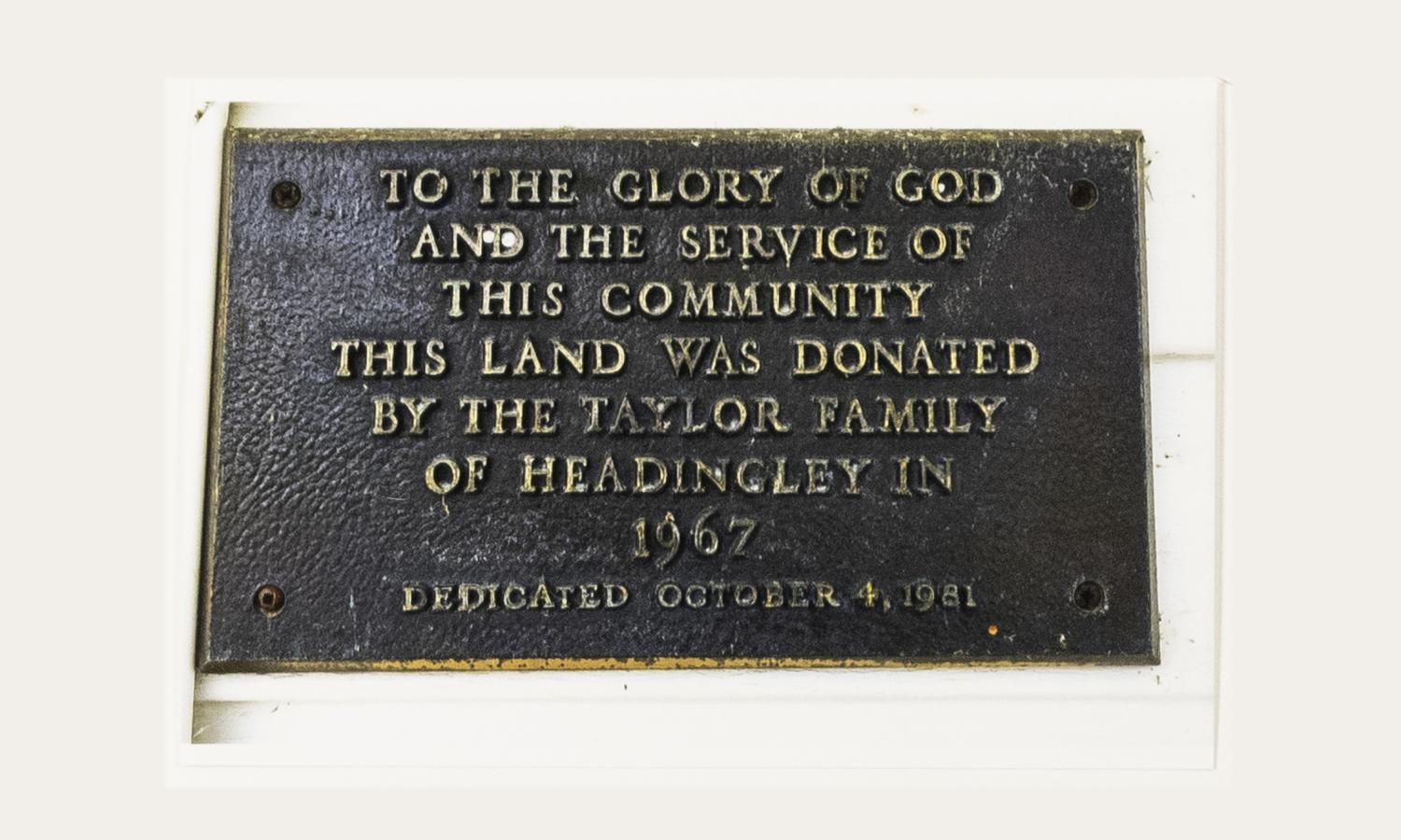 Plaque.