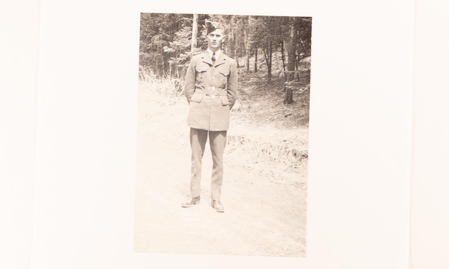 Ronald Horner - Ron Horner came to Headingley to work on Jim Taylor farm. He met Maxine Collett of Headingley and they were married in 1941. 